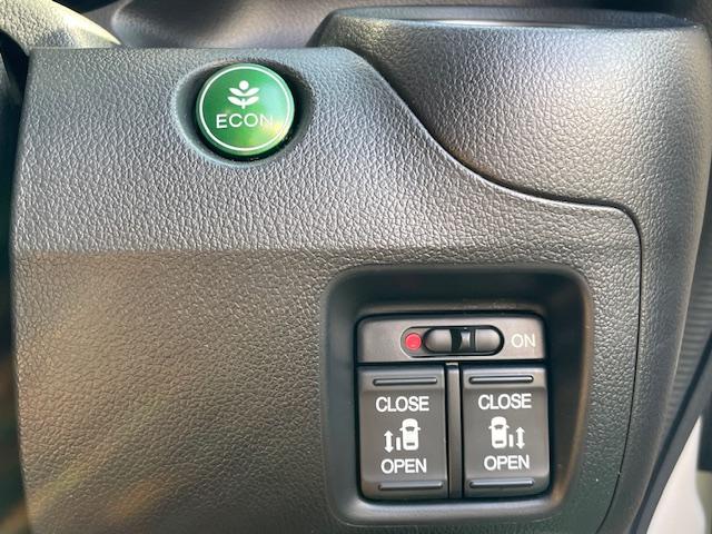 Ｎ－ＢＯＸカスタム ２トーンカラースタイル　Ｇ・Ｌパッケージ　１年保証付　フルセグＴＶ　Ｂｌｕｅｔｏｏｔｈ　バックカメラ　両側パワースライドドア　レーダーブレーキサポート　ドライブレコーダー　純正黒アルミホイール　ＥＴＣ　スマートキー　ＣＤ　ＤＶＤ（23枚目）