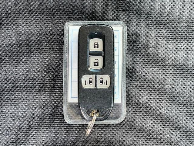 Ｎ－ＢＯＸカスタム ２トーンカラースタイル　Ｇ・Ｌパッケージ　１年保証付　フルセグＴＶ　Ｂｌｕｅｔｏｏｔｈ　バックカメラ　両側パワースライドドア　レーダーブレーキサポート　ドライブレコーダー　純正黒アルミホイール　ＥＴＣ　スマートキー　ＣＤ　ＤＶＤ（34枚目）