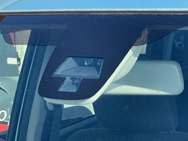 �y���[�_�[�u���[�L�T�|�[�g�z���[�U�[���[�_�[��~���g���[�_�[��p���đO���̎ԗ������m���A�Փ˂�����E�y������@�\�ł��B�^�]�҂̈��S�^�]���T�|�[�g���܂��I