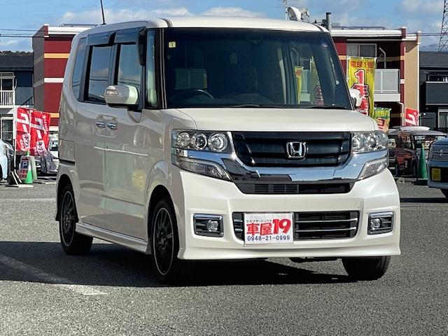 N-BOXカスタム G ターボSSブラックスタイルパッケージ 禁煙車 1年保証付 8インチワイドフルセグTVナビ Bluetooth バックカメラ 両側パワースライドドア 純正ブラックアルミホイール シートヒーター ハーフレザーシート ETC HID スマートキ(5枚目)