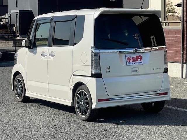 N-BOXカスタム G ターボSSブラックスタイルパッケージ 禁煙車 1年保証付 8インチワイドフルセグTVナビ Bluetooth バックカメラ 両側パワースライドドア 純正ブラックアルミホイール シートヒーター ハーフレザーシート ETC HID スマートキ(9枚目)
