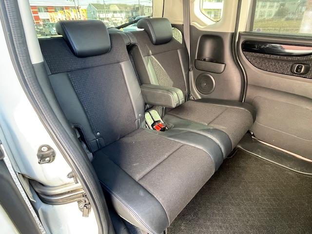 N-BOXカスタム G ターボSSブラックスタイルパッケージ 禁煙車 1年保証付 8インチワイドフルセグTVナビ Bluetooth バックカメラ 両側パワースライドドア 純正ブラックアルミホイール シートヒーター ハーフレザーシート ETC HID スマートキ(21枚目)