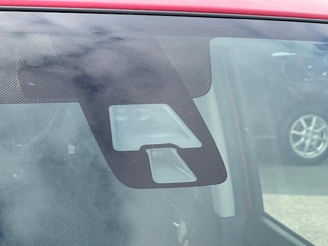 �y���[�_�[�u���[�L�T�|�[�g�z���[�U�[���[�_�[��~���g���[�_�[��p���đO���̎ԗ������m���A�Փ˂�����E�y������@�\�ł��B�^�]�҂̈��S�^�]���T�|�[�g���܂��I