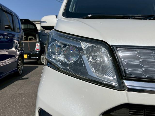 ステラ カスタムＲ　スマートアシスト　禁煙車　１年保証付　フルセグＴＶナビ　Ｂｌｕｅｔｏｏｔｈ　スマートアシスト　ＬＥＤ　純正アルミホイール　スマートキー　ＤＶＤ再生　オートエアコン　オートライト　プッシュスタート　アイドリングストップ（17枚目）