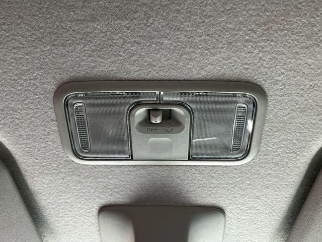 ステラ カスタムＲ　スマートアシスト　禁煙車　１年保証付　フルセグＴＶナビ　Ｂｌｕｅｔｏｏｔｈ　バックカメラ　スマートアシスト　ＬＥＤ　ＥＴＣ　純正アルミホイール　スマートキー　ＤＶＤ再生　オートライト　ステアリングスイッチ（63枚目）