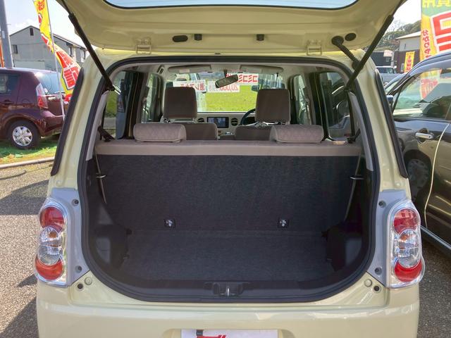 �y���Q�b�W���[���z���i�̂���������ʋ΁A���}���ɏ\���ȉ׎��X�y�[�X���m�ۂ��Ă���܂��B�Z�J���h�V�[�g��|���ƁA�傫�ȉו��̐ύڂ��\�ł���