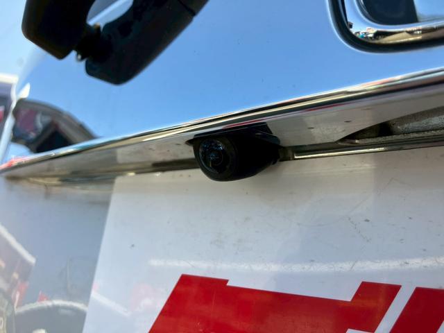 �y�i�r�z�o�b�N���j�^�[�@�\�t�������̃J�����̉f�������j�^�[�ɉf���o�����̂ŁA����̌����Ȃ����p��A��Q���Ƃ̋������Ȃǂ�����������S�m�F���邱�Ƃ��ł��܂��I