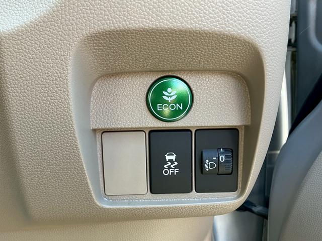 �y�d�b�n�m�z�R��D��̉^�]���T�|�[�g���鐧��V�X�e���ł����@�X�C�b�`�������ƃG���W���̏o�͂����炩�ɂ��A�G�A�R���̕��ʂ�}���邱�ƂŒ�R��s���������܂��I