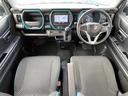 納車時には、オイル・エレメント交換を無料で行っております。又、消耗具合に応じてバッテリー・ワイパーゴム・ブレーキパッド・クーラーガス等もサービスの一環として行っております。