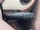 X 禁煙車 1年保証付 革ハンドル 革シート ホワイトアルミホイール オートライト HID スマートキー アイドリングストップ CD 電動格納ミラー ベンチシート CVT 盗難防止システム 取説(32枚目)