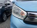 【後部座席】足元広々の後部座席は小さなお子様から大人の方まで、広々とした空間です。長距離ドライブの際もゆっくりお寛ぎいただけます。