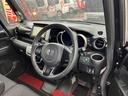 納車時には、オイル・エレメント交換を無料で行っております。又、消耗具合に応じてバッテリー・ワイパーゴム・ブレーキパッド・クーラーガス等もサービスの一環として行っております。