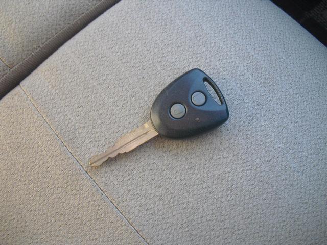 ステラ Ｌ　ＣＤ再生／パワーステアリング／キーレスエントリー／アルミホイール／アイドリングストップ／ベンチシート／フルフラットシート／車検整備付き（12枚目）