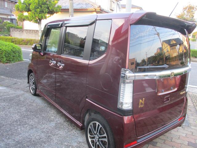 Ｎ－ＢＯＸカスタム Ｇ　ＳＳパッケージ　ブルートゥース対応ナビ　フルセグＴＶ　バックカメラ　ＥＴＣ　両側パワースライドドア（4枚目）