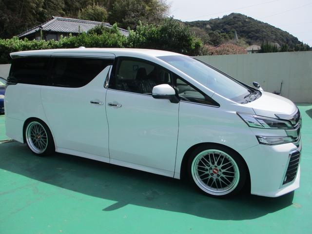 ヴェルファイア ２．５Ｚ　２０インチＡＷ／車高調／後席モニター／ＫＥＮＷＯＯＤ８インチナビ／８人乗／両側電動スライドドア／レーダークルコン／プリクラッシュセーフティー／ＥＴＣ／１００Ｖ電源／バックカメラ／地デジ／ＬＥＤライト／（9枚目）