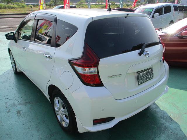 ノート ｅ－パワー　Ｘ／インテリジェントルームミラー／クルコン付き　禁煙車／エマージェンシーブレーキ／アラウンドビューモニター／純正ＳＤナビ／フルセグ地デジ／Ｂｌｕｅｔｏｏｔｈ対応／ＬＥＤヘッドライト／レーンキープ／スマートキー／ＥＴＣ／ドライブレコーダー（6枚目）