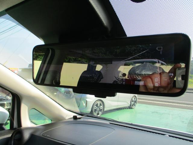 ノート ｅ－パワー　Ｘ／インテリジェントルームミラー／クルコン付き　禁煙車／エマージェンシーブレーキ／アラウンドビューモニター／純正ＳＤナビ／フルセグ地デジ／Ｂｌｕｅｔｏｏｔｈ対応／ＬＥＤヘッドライト／レーンキープ／スマートキー／ＥＴＣ／ドライブレコーダー（10枚目）