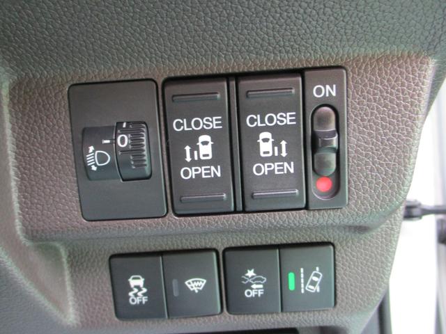 フリード Ｇ・ホンダセンシング／禁煙車　車検２年付き／ＬＥＤライト／６人乗り／純正ナビ／両側電動スライドドア／バックカメラ／ＥＴＣ／ドラレコ／衝突軽減装置／レーダークルーズ／Ｂｌｕｅｔｏｏｔｈ／スマートキー／（11枚目）