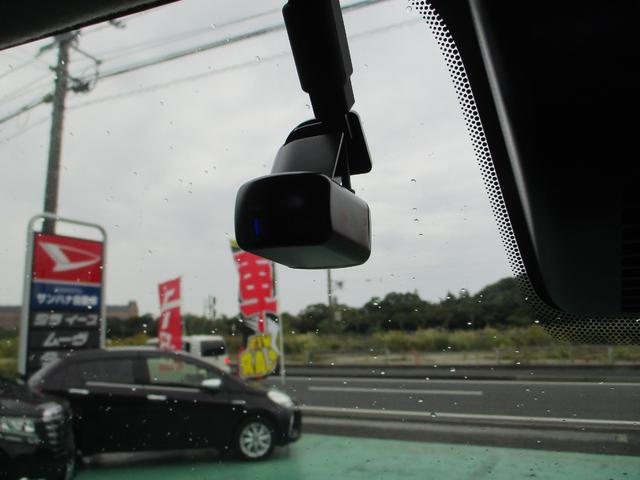 フリード Ｇ・ホンダセンシング／禁煙車　車検２年付き／ＬＥＤライト／６人乗り／純正ナビ／両側電動スライドドア／バックカメラ／ＥＴＣ／ドラレコ／衝突軽減装置／レーダークルーズ／Ｂｌｕｅｔｏｏｔｈ／スマートキー／（16枚目）