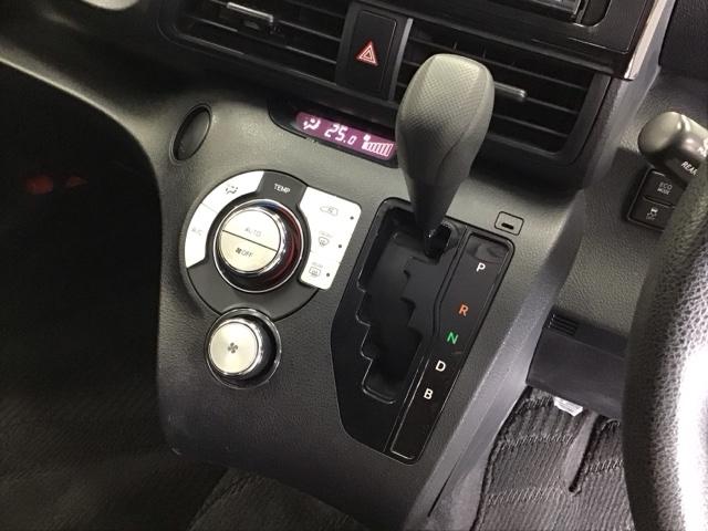 シエンタ ハイブリッドＸ　ナビ　Ｒカメラ　ブルートゥース　フルセグ　点検記録簿　助手席エアバック　オートライト　地デジＴＶ　横滑り防止　Ｂカメラ　エコモード　ＥＴＣ車載器　パワーウィンドウ　ＤＶＤ再生　パワーステアリング（15枚目）