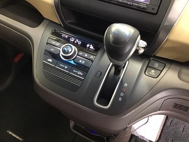 フリード Ｇ・ホンダセンシング　ドラレコ　ナビ　Ｒカメラ　ブルートゥース　Ｗパワスラ　ＶＳＣ　エマージェンシーブレーキ　スマキ－　定期点検記録簿　リヤカメラ　ＡＡＣ　ＤＶＤ再生可　ＬＥＤヘッドライ　地デジ　３列シ－ト　ＳＲＳ　ＡＢＳ（17枚目）