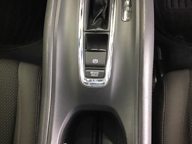 ヴェゼル Ｘ・ホンダセンシング　ドラレコ　ナビ　Ｒカメラ　ブルートゥース　衝突軽減ブレ－キ　盗難防止装置　Ｂカメラ　エアコン　Ｄレコ　スマートキーシステム　クルコン　ヘッドライトＬＥＤ　ＡＢＳ　横滑り防止機能　ＥＴＣ車載器　ＵＳＢ（16枚目）