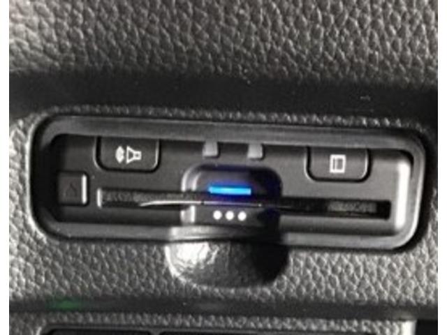 Ｎ－ＢＯＸカスタム Ｌ　ナビ　Ｒカメラ　ブルートゥース　フルセグ　衝突軽減　エアコン　キーフリー　バックセンサー　ＤＶＤ再生　オートクルーズ　記録簿　パワーステアリング　運転席シートヒーター　Ｂカメラ　スマキー　ＵＳＢポート（13枚目）