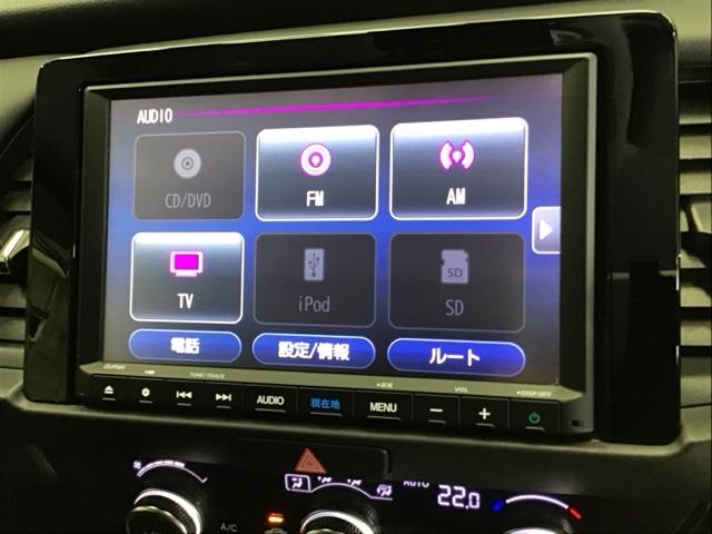フィット ホーム　ナビ　Ｒカメラ　ブルートゥース　フルセグ　衝突軽減　エアバック　リアカメラ　ＥＳＣ　記録簿付　ＵＳＢ入力　キーフリー　ＬＥＤヘッドライト　パワステ　ＡＢＳ　盗難防止装置　クルコン　スマ－トキ－　ＡＡＣ（11枚目）