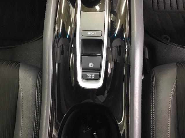 ヴェゼル ハイブリッドＺ・ホンダセンシング　ドラレコ　ナビ　Ｒカメラ　ブルートゥース　ＶＤＣ　レーダーブレーキ　リアカメラ　フルセ　セキュリティアラーム　ＤＶＤ再生可　オートクルーズ　シ－トヒ－タ－　パワーウィンド　スマ－トキ－　ＵＳＢポート（17枚目）