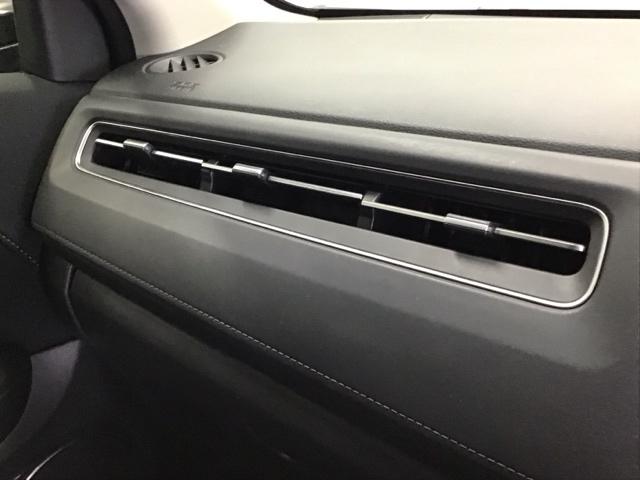 ヴェゼル ハイブリッドＺ・ホンダセンシング　ドラレコ　ナビ　Ｒカメラ　ブルートゥース　ＶＤＣ　レーダーブレーキ　リアカメラ　フルセ　セキュリティアラーム　ＤＶＤ再生可　オートクルーズ　シ－トヒ－タ－　パワーウィンド　スマ－トキ－　ＵＳＢポート（58枚目）