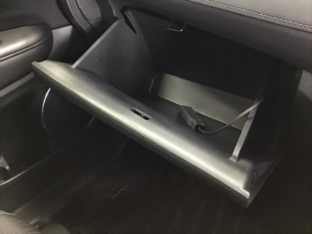 ヴェゼル ハイブリッドＺ・ホンダセンシング　ドラレコ　ナビ　Ｒカメラ　ブルートゥース　ＶＤＣ　レーダーブレーキ　リアカメラ　フルセ　セキュリティアラーム　ＤＶＤ再生可　オートクルーズ　シ－トヒ－タ－　パワーウィンド　スマ－トキ－　ＵＳＢポート（65枚目）