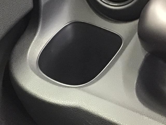 フィット ＲＳ　ナビ　ワンセグ　ＥＴＣ　ＤＶＤ　ＣＤ　点検記録簿　セキュリティ　Ｗエアバッグ　オートエアコン　ＰＷ　運転席エアバッグ　ＰＳ　ＡＢＳ　キーレスエントリ－（42枚目）