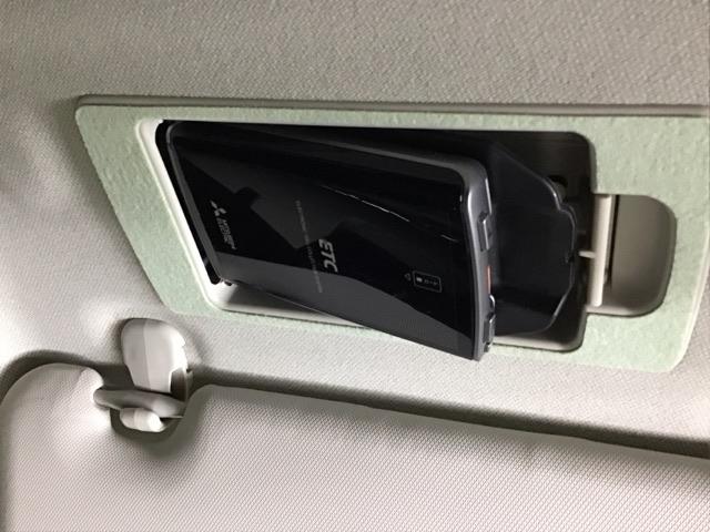 デミオ １５Ｓツーリング　ナビ　ＥＴＣ　ブルートゥース　フルセグ　記録簿　ＤＳＣ　クルコン　ＬＥＤヘッド　ＤＶＤ　シ－トヒ－タ－　アドバンスドキー　盗難防止システム　オートライト　ＵＳＢ　ＡＢＳ　オートエアコン　コーナーソナー（12枚目）
