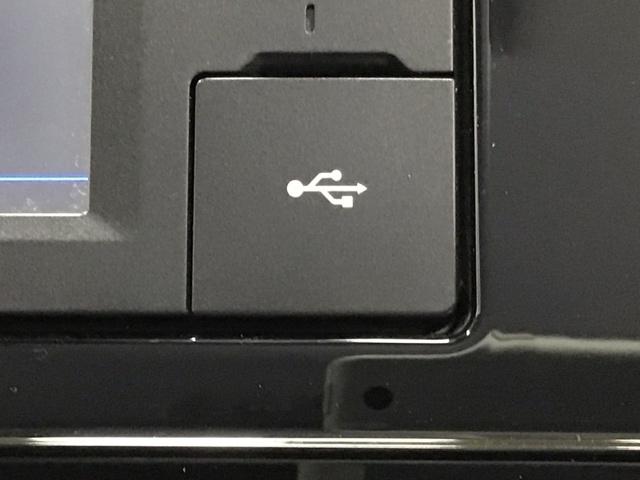 シャトル ハイブリッドＸ　Ｒカメラ　ＥＴＣ　ワンセグ　ＣＤ　リヤカメラ　ＵＳＢポート　サイドエアバック　スマートキーシステム　パワーウインドウ　オートクルーズ　イモビ　ＡＵＴＯエアコン　キーレスエントリ　運転席エアバック（16枚目）
