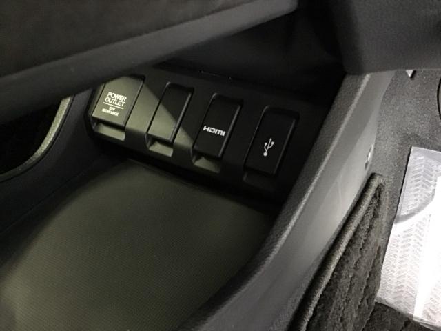 ヴェゼル ハイブリッドＲＳ・ホンダセンシング　ドラレコ　ナビ　Ｒカメラ　ブルートゥース　バックモニタ－　盗難防止システム　シートヒータ　衝突軽減ブレーキシステム　サイドエアバッグ　クルコン　ＵＳＢ　ＤＶＤ再生可能　エアバック　ＶＳＡ　ＬＥＤライト（19枚目）
