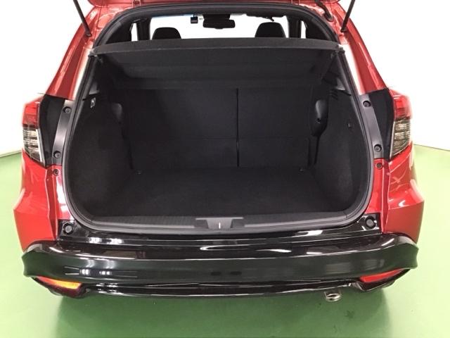 ヴェゼル ハイブリッドＲＳ・ホンダセンシング　ドラレコ　ナビ　Ｒカメラ　ブルートゥース　バックモニタ－　盗難防止システム　シートヒータ　衝突軽減ブレーキシステム　サイドエアバッグ　クルコン　ＵＳＢ　ＤＶＤ再生可能　エアバック　ＶＳＡ　ＬＥＤライト（29枚目）