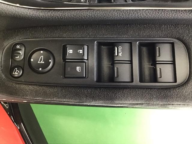 ヴェゼル ハイブリッドＲＳ・ホンダセンシング　ドラレコ　ナビ　Ｒカメラ　ブルートゥース　バックモニタ－　盗難防止システム　シートヒータ　衝突軽減ブレーキシステム　サイドエアバッグ　クルコン　ＵＳＢ　ＤＶＤ再生可能　エアバック　ＶＳＡ　ＬＥＤライト（63枚目）