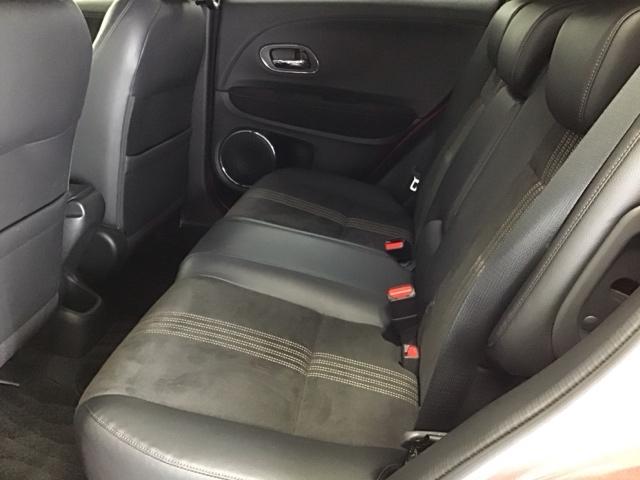 ヴェゼル ハイブリッドＲＳ・ホンダセンシング　ドラレコ　ナビ　Ｒカメラ　ブルートゥース　バックモニタ－　盗難防止システム　シートヒータ　衝突軽減ブレーキシステム　サイドエアバッグ　クルコン　ＵＳＢ　ＤＶＤ再生可能　エアバック　ＶＳＡ　ＬＥＤライト（67枚目）
