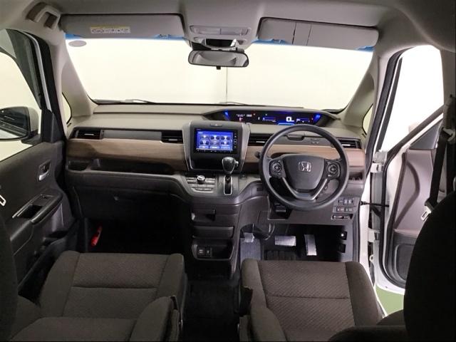 フリード Ｇ・ホンダセンシング　ドラレコ　ナビ　Ｒカメラ　ブルートゥース　運転席助手席エアバック　ＷＰＳＤ　スマートキープッシュスタート　アイドルＳＴＯＰ　追突軽減ブレーキ　ドライブレコーダ　イモビライザー　ＥＳＣ　整備点検記録簿（2枚目）