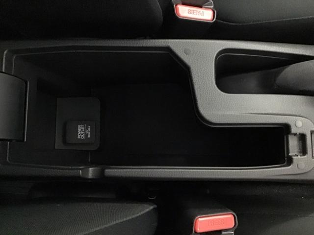 フィット １３Ｇ・Ｌホンダセンシング　ナビ　Ｒカメラ　ブルートゥース　フルセグ　衝突軽減システム　クルコン　整備記録簿　エアバック　ＬＥＤヘッド　サイドカーテンエアバック　ＵＳＢポート　スマ－トキ－　盗難防止　ＶＳＡ　パワーステアリング（50枚目）