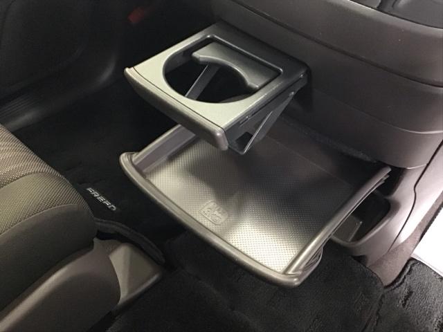 フリードハイブリッド ハイブリッド・Ｇホンダセンシング　ナビ　Ｒカメラ　ブルートゥース　フルセグ　両電動ドア　サポカー　両席エアバック　記録簿付　地デジＴＶ　リアカメラ　横滑防止　オートクルーズコントロール　エアバック　スマートキープッシュスタート　ＵＳＢ（16枚目）