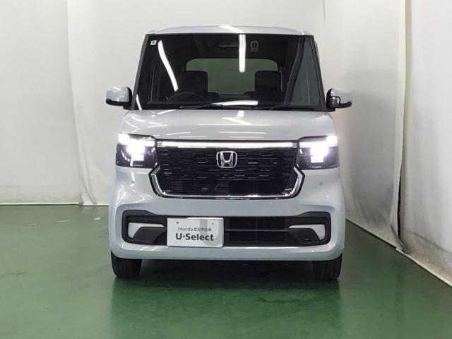 Ｎ－ＢＯＸカスタム ベースグレード　ドラレコ　Ｒカメラ　ＥＴＣ　ブルートゥース　追突被害軽減ブレーキ　ＥＣＯＮ　オートクルーズ　シートヒータ　ＵＳＢ　ＬＥＤライト　セキュリティアラーム　ＡＡＣ　スマートキ－　パワステ　フリーキー　ＥＳＣ（6枚目）
