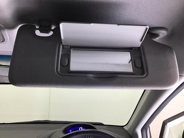 インサイトエクスクルーシブ ＸＬインターナビセレクト　ナビ　Ｒカメラ　ＥＴＣ　ワンセグ　ＤＶＤ　Ｉストップ　横滑り防止機能　フルオートエアコン　Ｂカメラ　オートクルーズコントロール　助手席エアバック　エアバッグ　パワーウィンドウ　キーフリー　ＡＢＳ（58枚目）