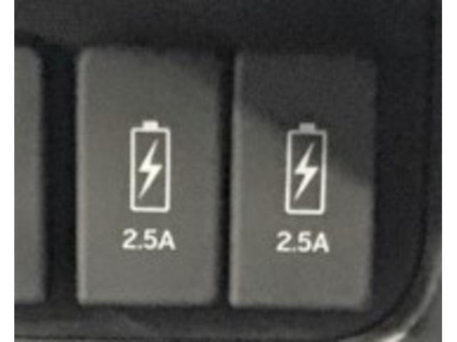 Ｎ－ＢＯＸカスタム Ｌ　ナビ　Ｒカメラ　ブルートゥース　フルセグ　ＥＣＯＮ　リアセンサー　記録簿　バックガイドモニター　運転席シートヒーター　パワーステアリング　Ａライト　オートクルーズ　パワーウインドウ　エアバッグ　ＬＥＤ（20枚目）