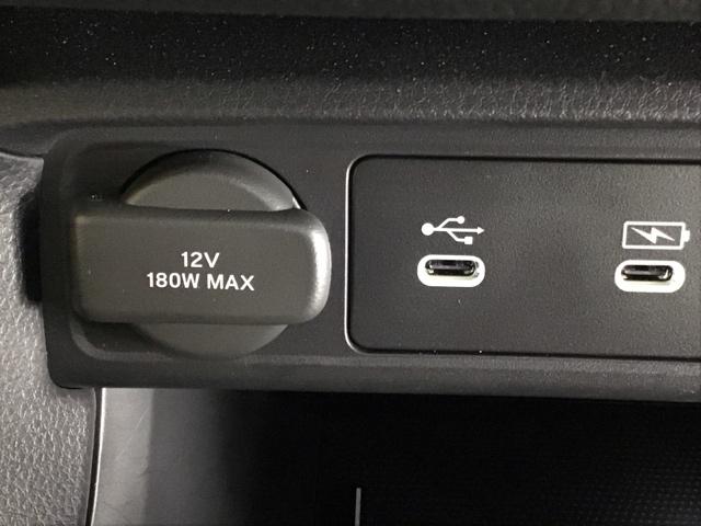 シビック ｅ：ＨＥＶＥＸ　ディスプレイオーディオ　Ｒカメラ　ブルートゥース　衝突被害軽減ブレーキ　Ｂカメラ　シートヒーター　ＥＴＣ　ＬＥＤヘッドライト　サイドカーテンエアバック　オートライト　パーキングセンサー　スマートキー（18枚目）