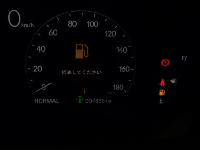 シビック ｅ：ＨＥＶＥＸ　ディスプレイオーディオ　Ｒカメラ　ブルートゥース　衝突被害軽減ブレーキ　Ｂカメラ　シートヒーター　ＥＴＣ　ＬＥＤヘッドライト　サイドカーテンエアバック　オートライト　パーキングセンサー　スマートキー（34枚目）