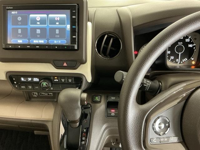 Ｎ－ＷＧＮ Ｌホンダセンシング　ナビ　Ｒカメラ　ブルートゥース　ＥＴＣ　Ｂモニタ　誤発進抑制　ＬＥＤランプ　オートライト　横滑り防止機能　ＵＳＢポート　パーキングセンサー　セキュリティアラーム　キーフリー　スマートキー　記録簿（3枚目）