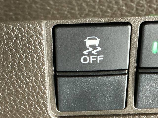 Ｎ－ＷＧＮ Ｌホンダセンシング　ナビ　Ｒカメラ　ブルートゥース　ＥＴＣ　Ｂモニタ　誤発進抑制　ＬＥＤランプ　オートライト　横滑り防止機能　ＵＳＢポート　パーキングセンサー　セキュリティアラーム　キーフリー　スマートキー　記録簿（26枚目）