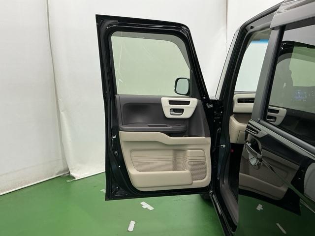 Ｎ－ＢＯＸ Ｇ・Ｌホンダセンシング　ナビ　Ｒカメラ　ブルートゥース　フルセグ　レーダブレーキ　Ｓヒータ　Ａストップ　ＥＳＣ　キーフリーシステム　ＬＥＤライト　オートライト　バックＭ　ＵＳＢ　スマートキー　クルコン　ＥＴＣ　両席エアバック（52枚目）