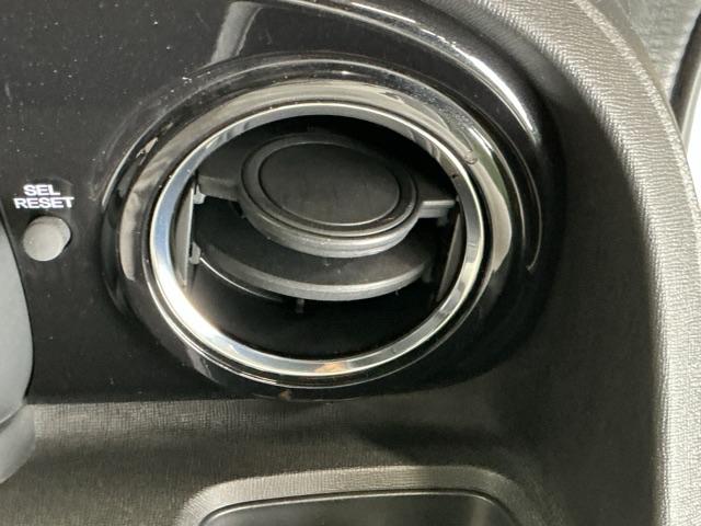 Ｎ－ＯＮＥ Ｇ・ローダウン　ナビ　Ｒカメラ　ブルートゥース　フルセグ　イモビライザー　Ｂカメラ　ＥＣＯＮ　地デジ　パワステ　ＥＴＣ付き　オートエアコン　パワーウィンドウ　ＥＳＣ　ベンチシート　ＡＢＳ　ＤＶＤ再生　Ｗエアバック（51枚目）